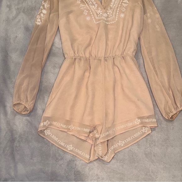 Forever 21 Tan Embroidered Flowy Romper - Picture 3 of 9